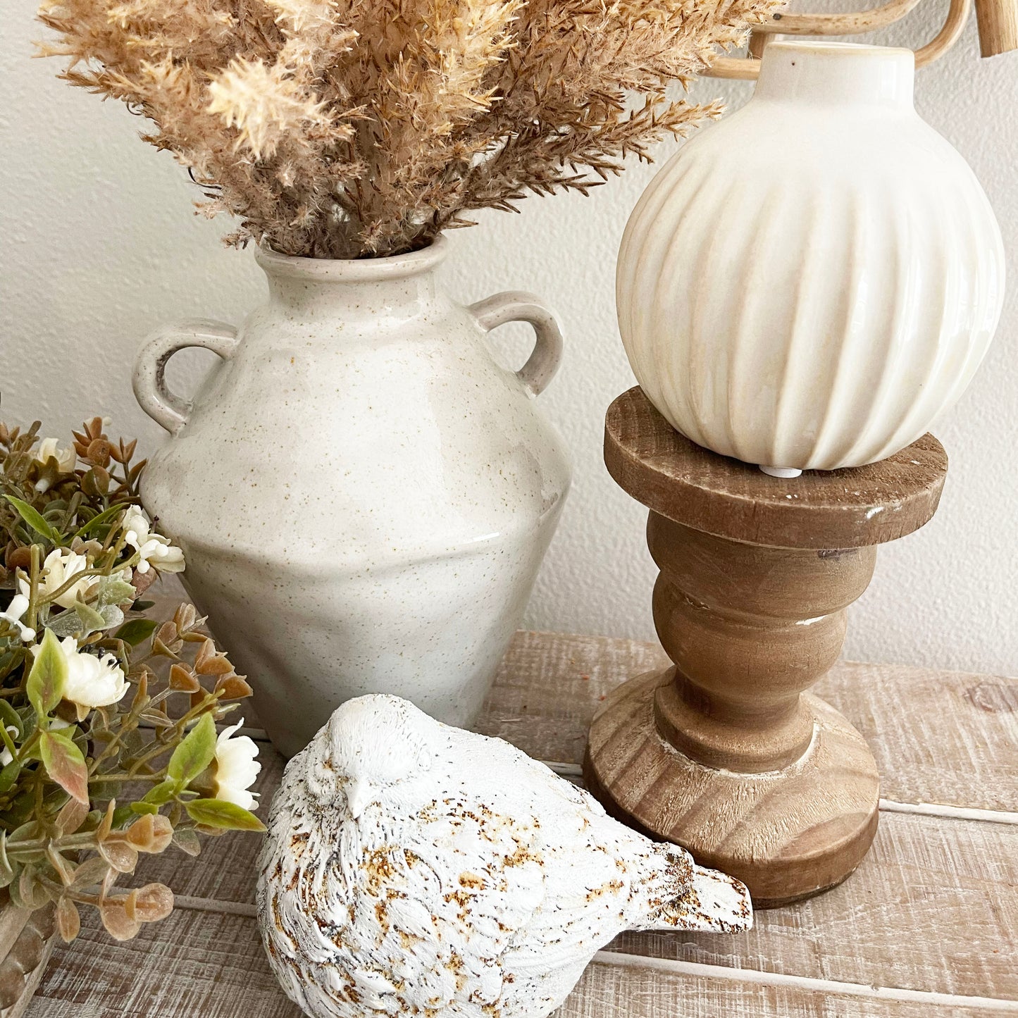 Small Ribbed Bud Vase