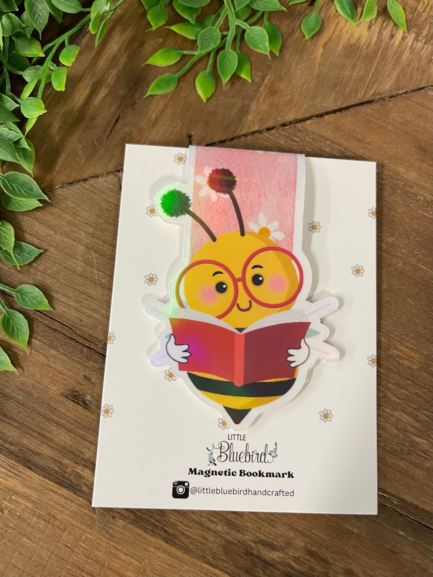 Magnetic Bookmark Bee Reading