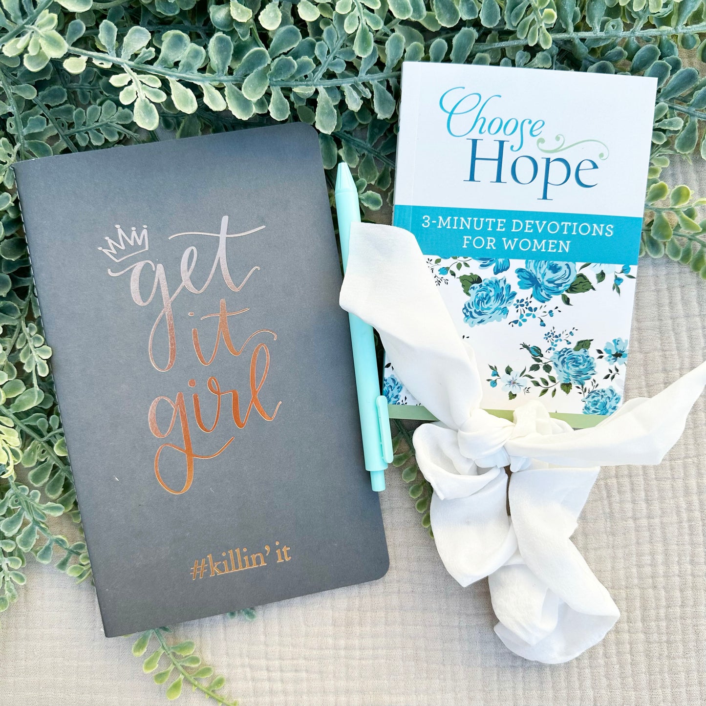 Devotional For Women Gift Set 29