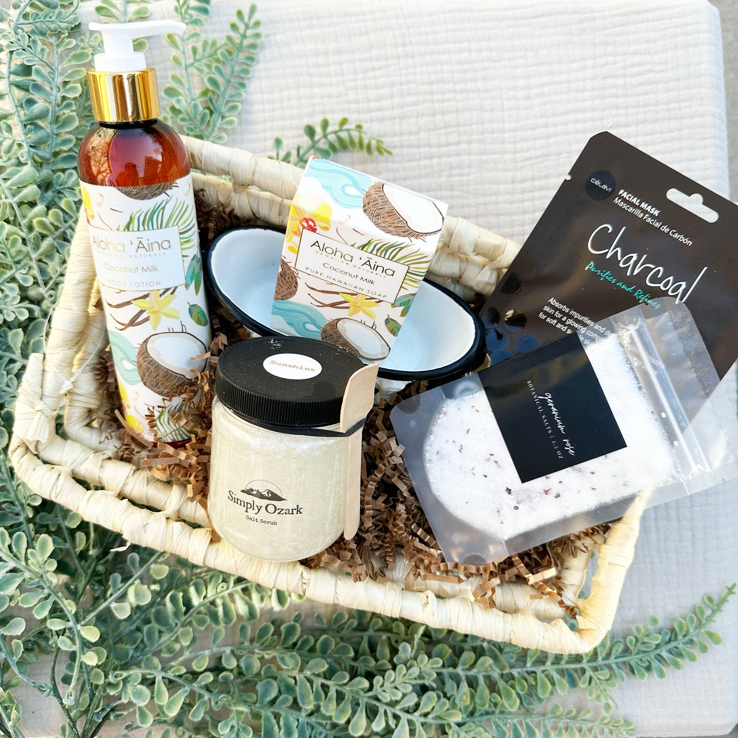 Wicker Basket Bath Gift Set 11