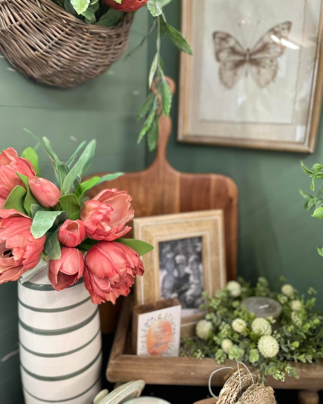 Little Bluebird Hours Little Bluebird Vintage Boutique little-bluebird-hours-little-bluebird-vintage-boutique