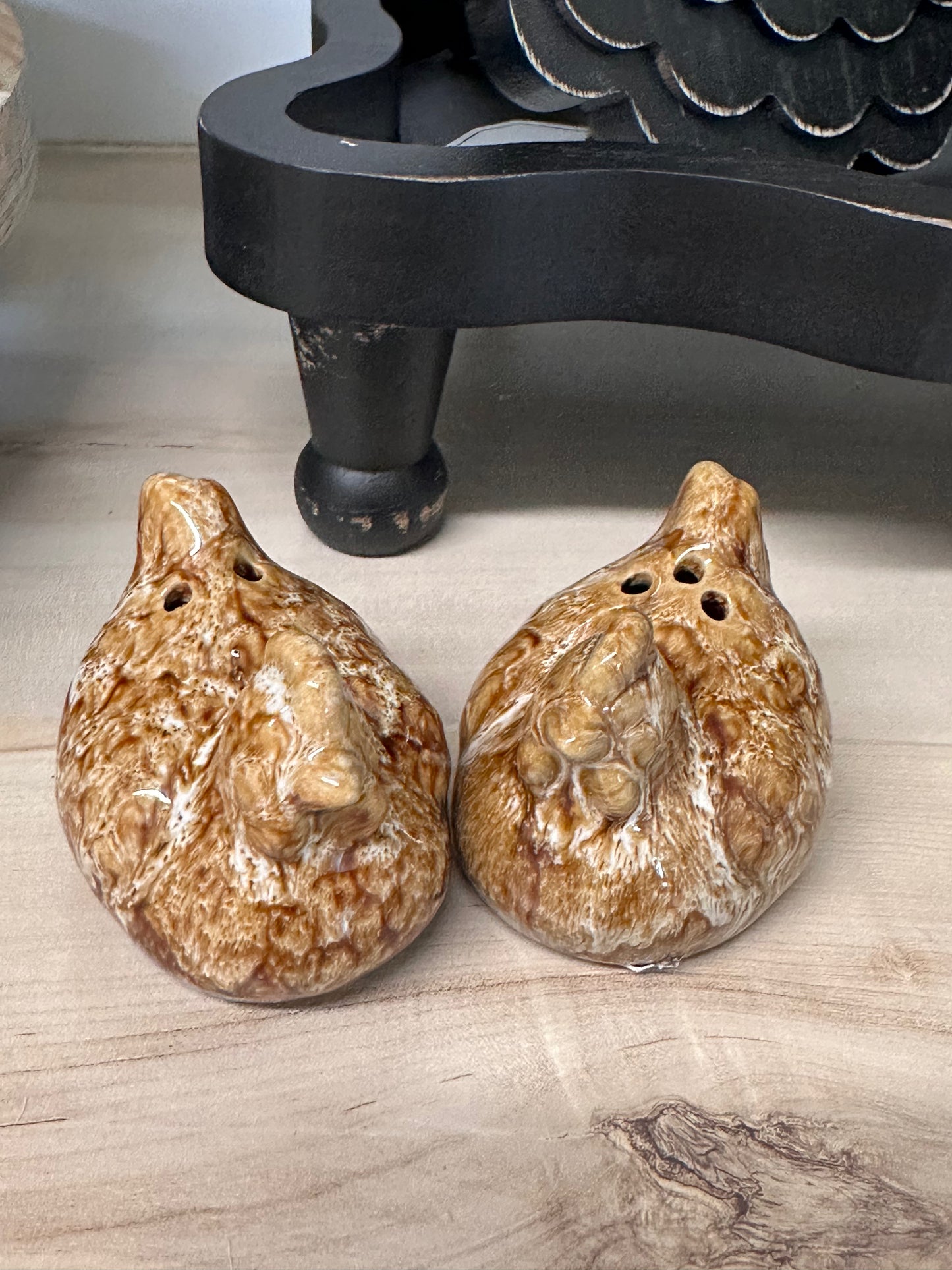 Hen Salt and Pepper Shakers