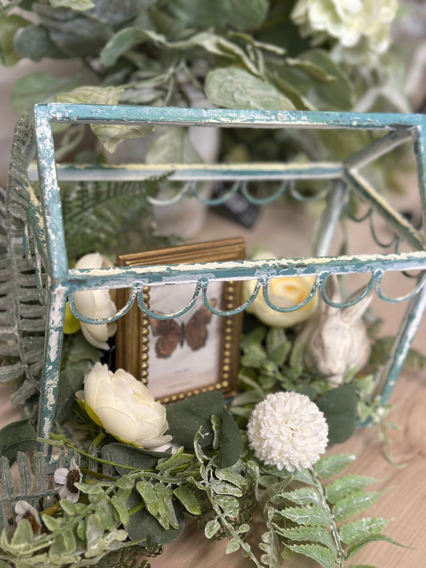 108 Fench Blue Metal Displayer