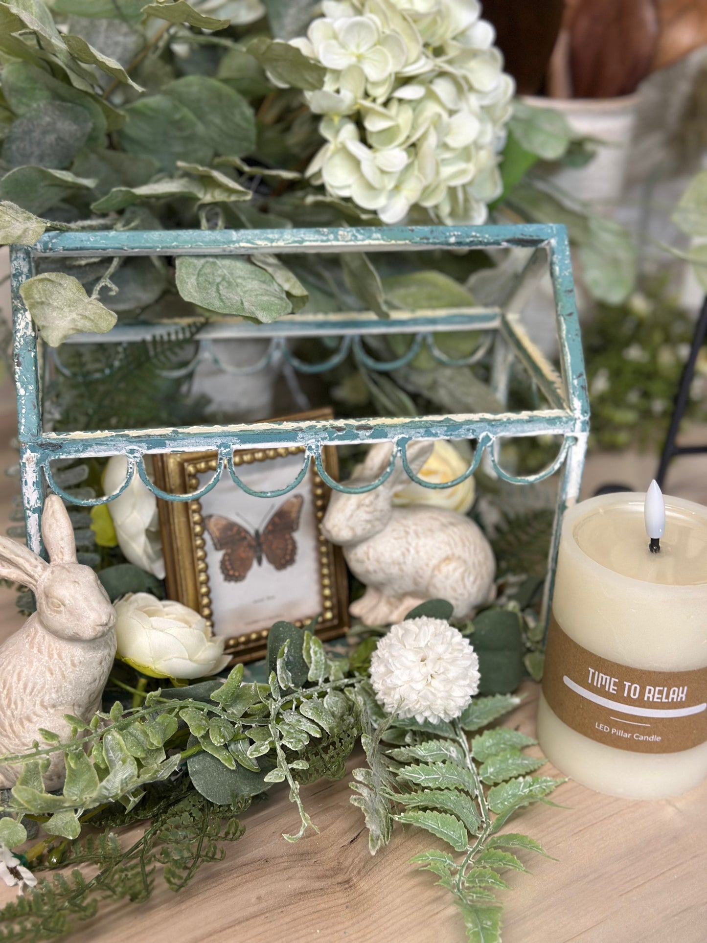 108 Fench Blue Metal Displayer